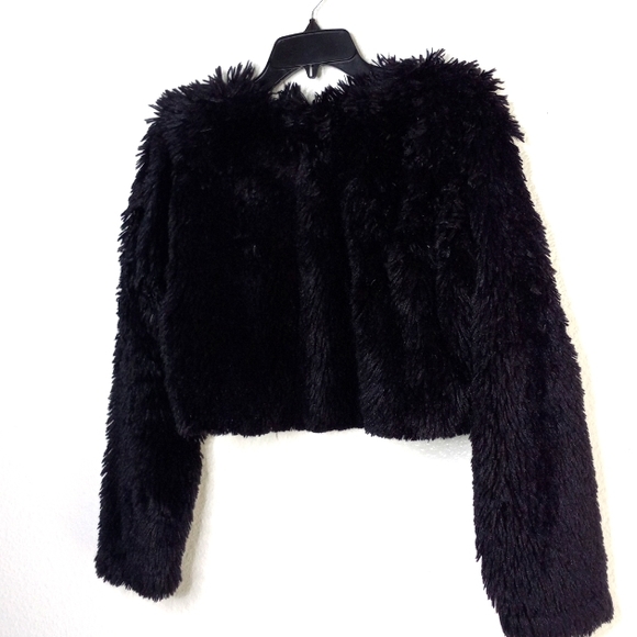 Shane Lee Inc sz L  black cropped fuzzy jacket coat. - Picture 5 of 5